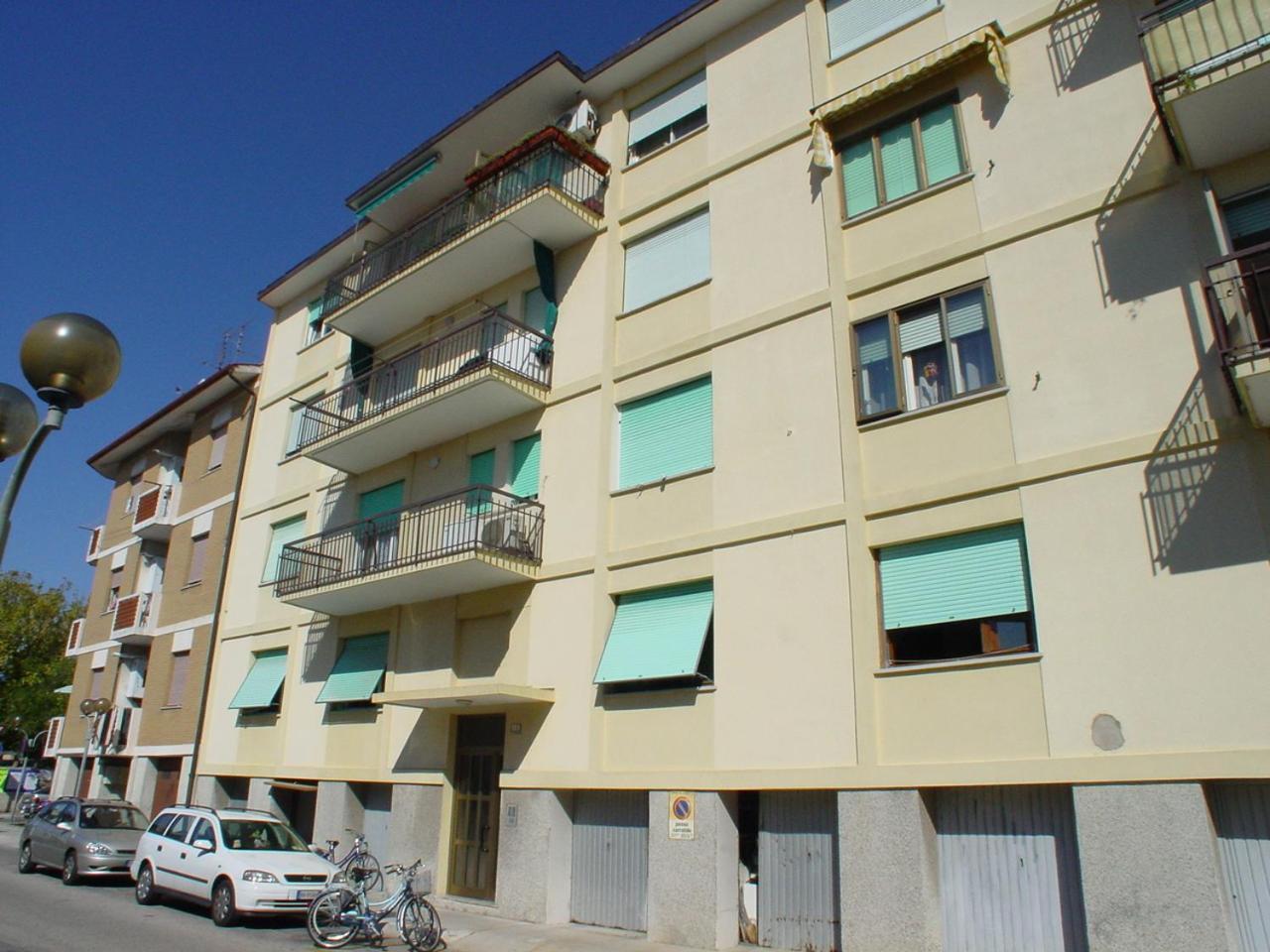 Agata Apartments Градо Экстерьер фото